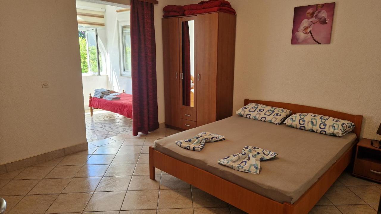 Apartments Alma Orebić Esterno foto