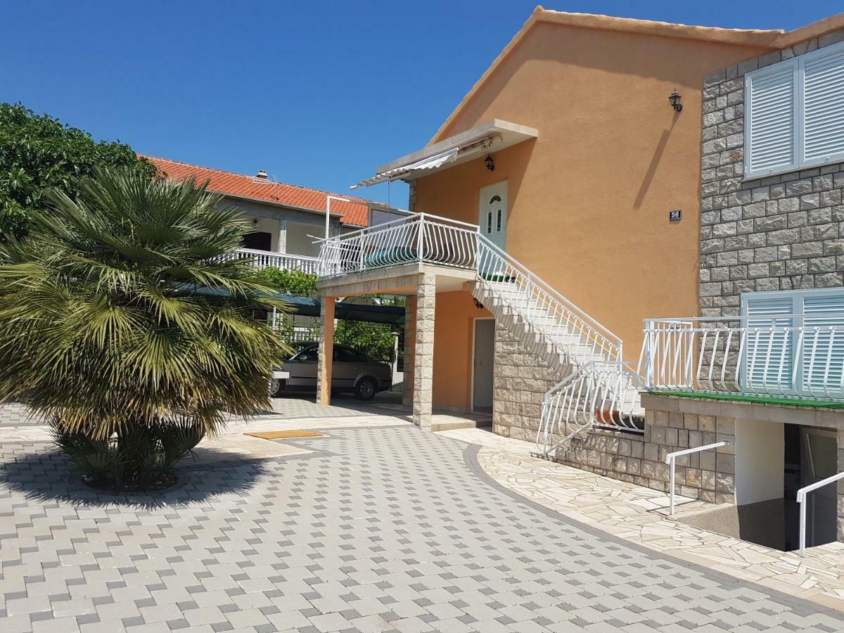 Apartments Alma Orebić Esterno foto
