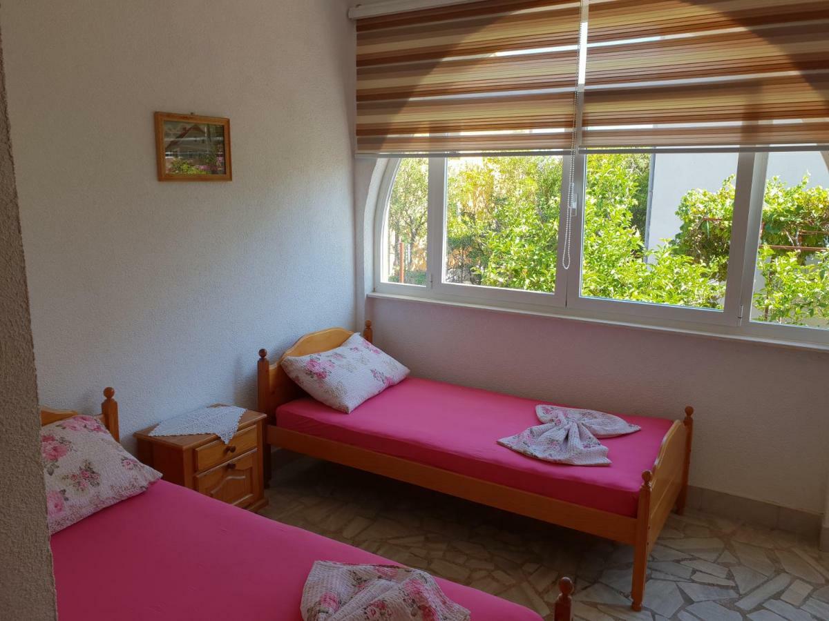 Apartments Alma Orebić Esterno foto